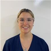 Licenciada en Terapia ocupacional y acompañante terapéutico. Con experiencia en apoyo escolar en niños con diversas limitacIones.